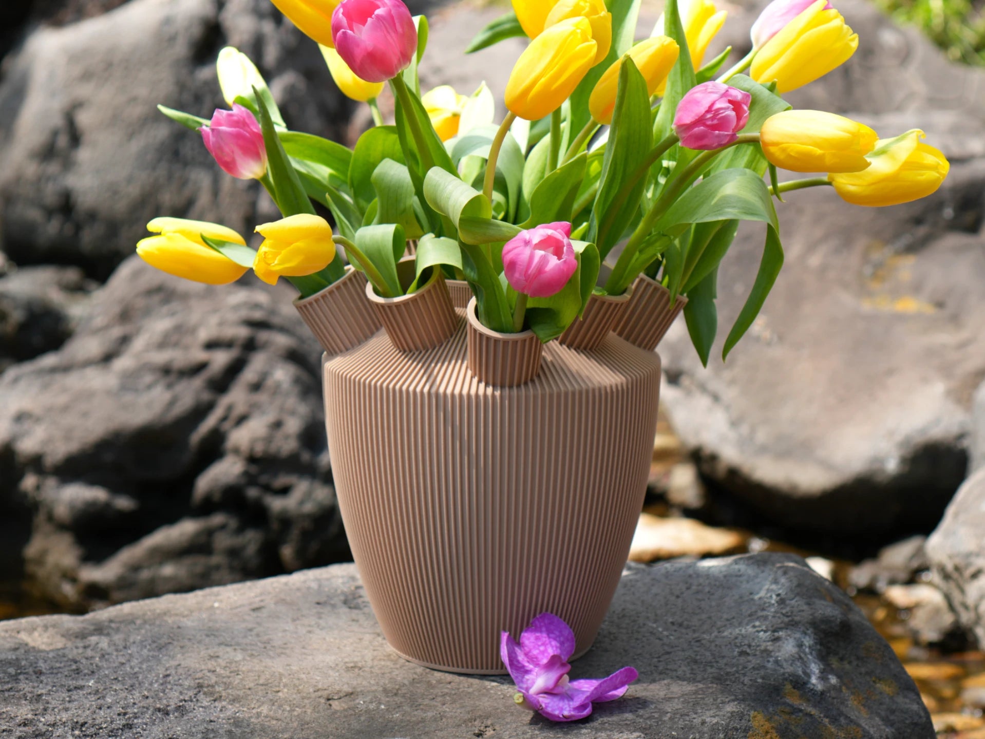 Alma Vase by ScandiLayer, Stor (24 cm), Mat kul