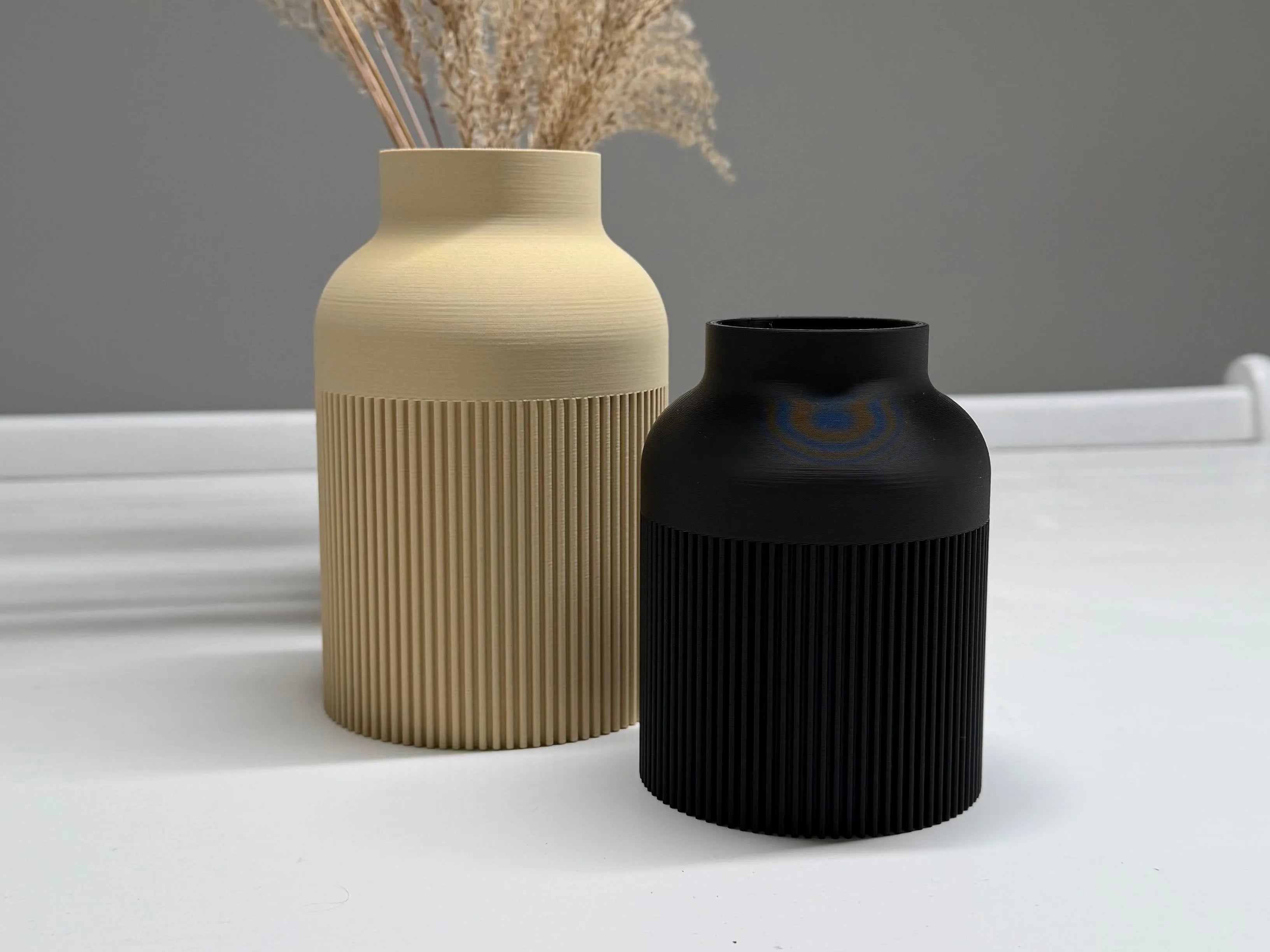 Ingrid Vase by ScandiLayer, Høj (22 cm), Beige