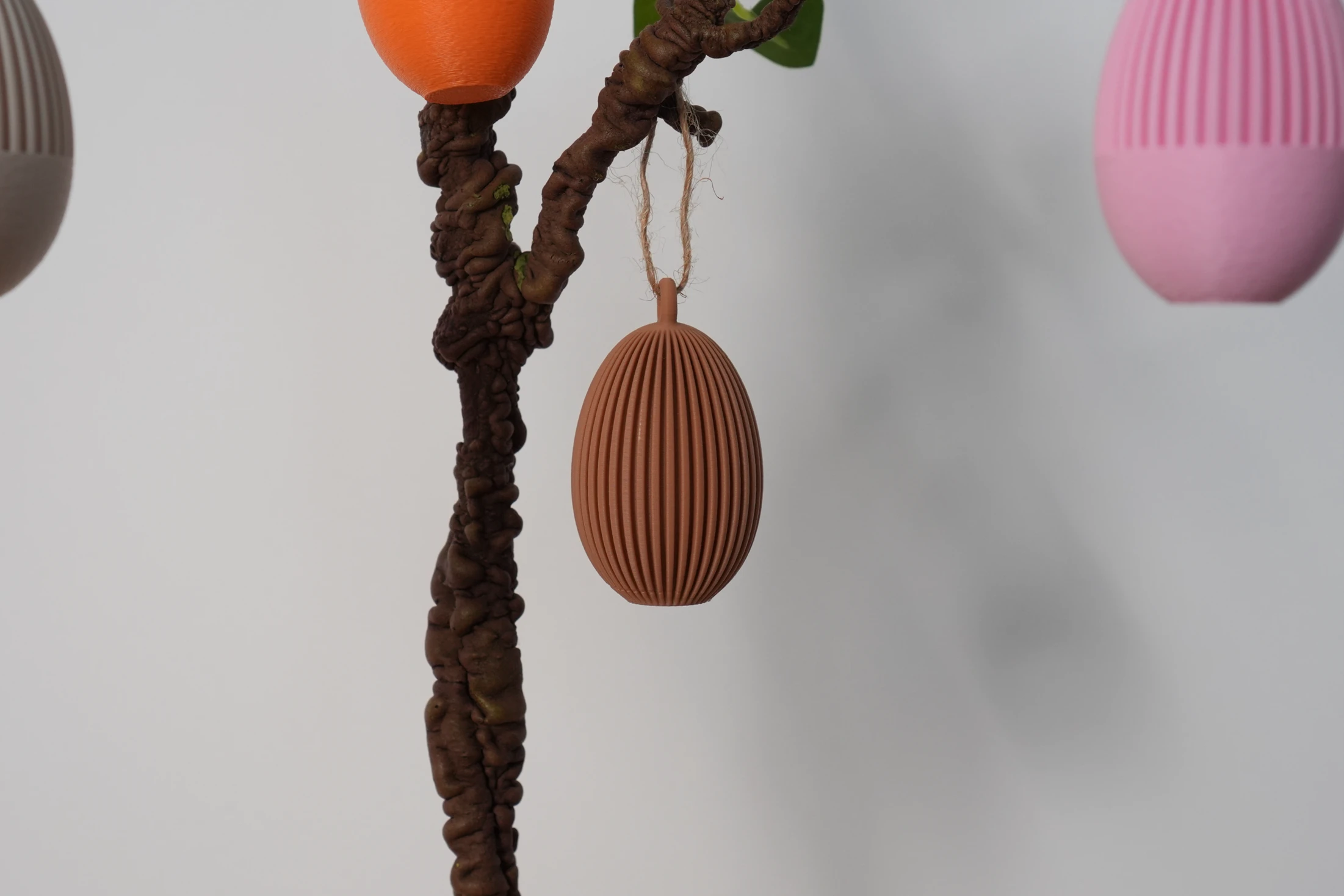 Påskeæg ornament by ScandiLayer, Mat kul